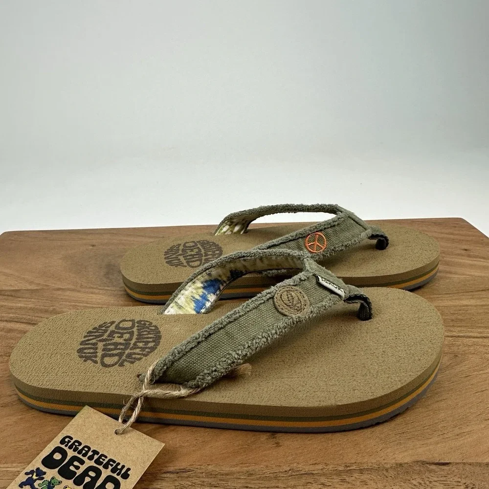 New NWT Big Kids Sanuk Fraidy Stacker Grateful Dead Flip Flops Sandals Sze 2-3 Y